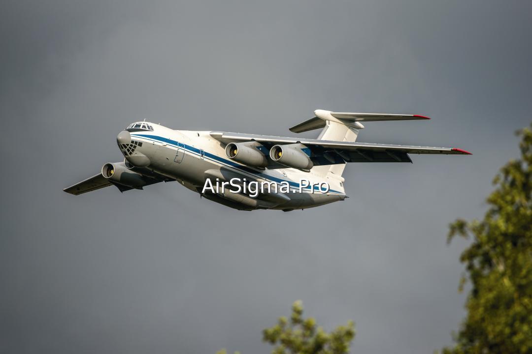 On September 27, Sigma Airlines made a charter flight to Libya with building materials