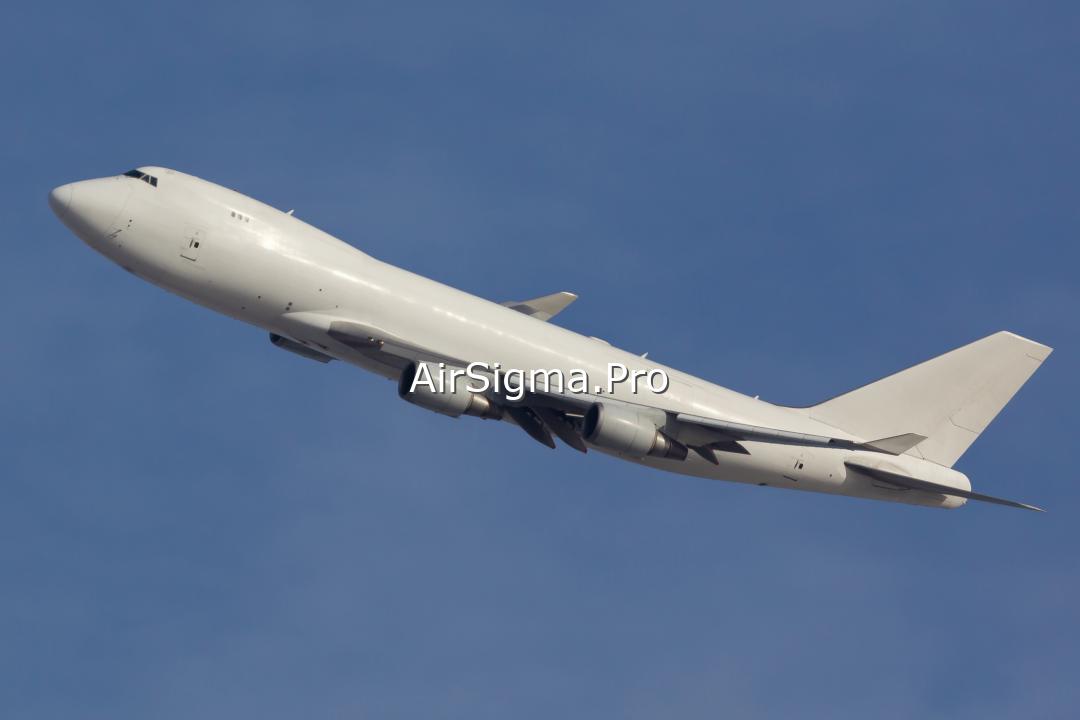 Boeing 747 cargo plane